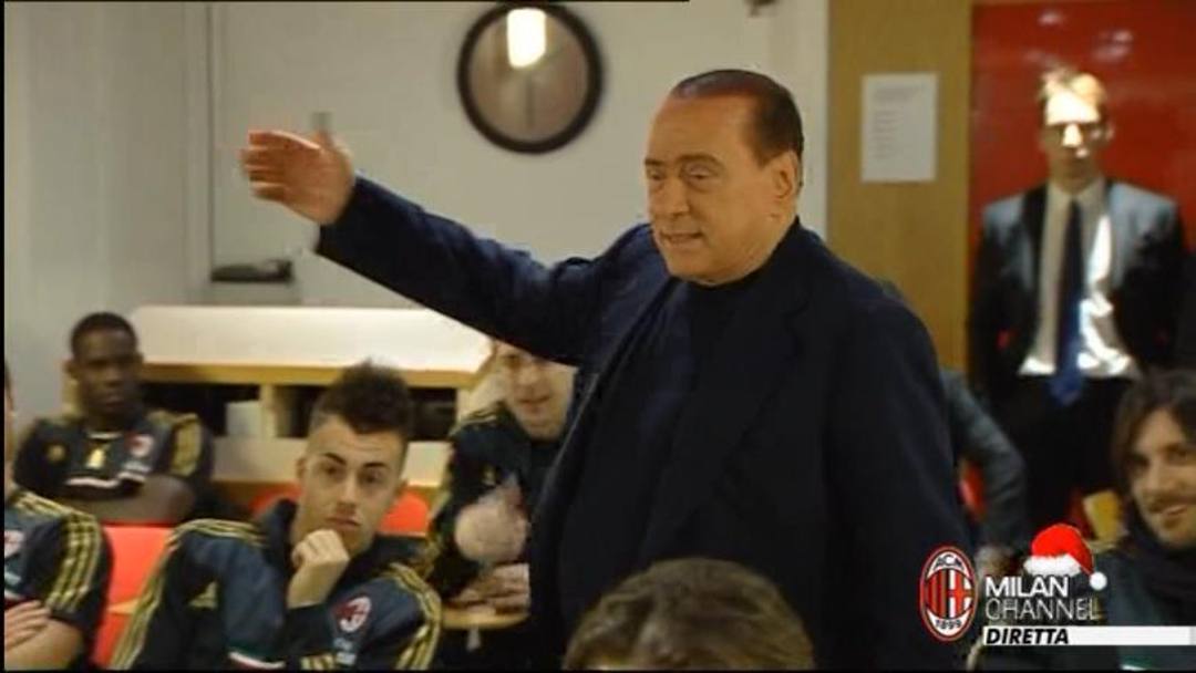 Silvio Berlusconi a colloquio con la squadra a Milanello. Milan Channel